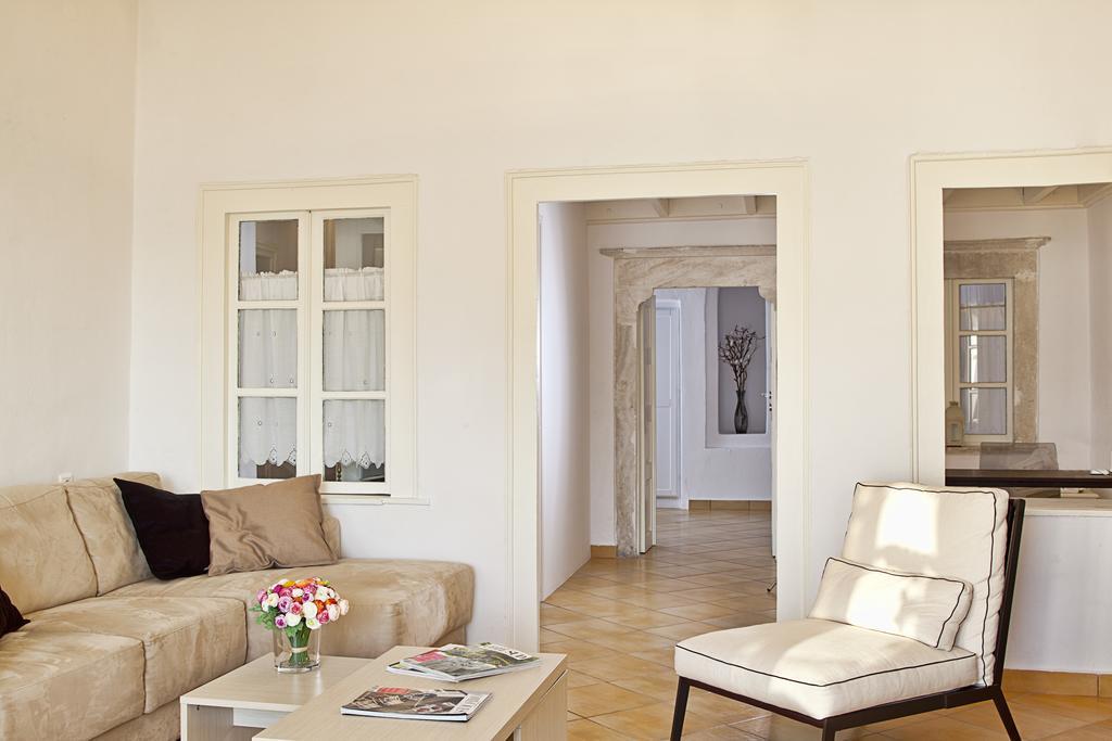 1809 Villa Fira  Eksteriør billede